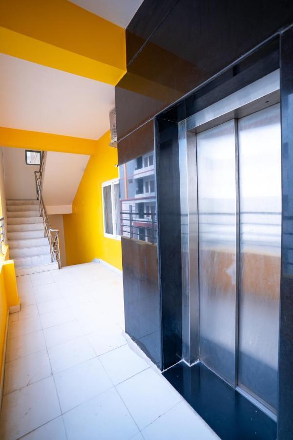 Yellow Bells Signature Hitec City Haïdarabad Extérieur photo