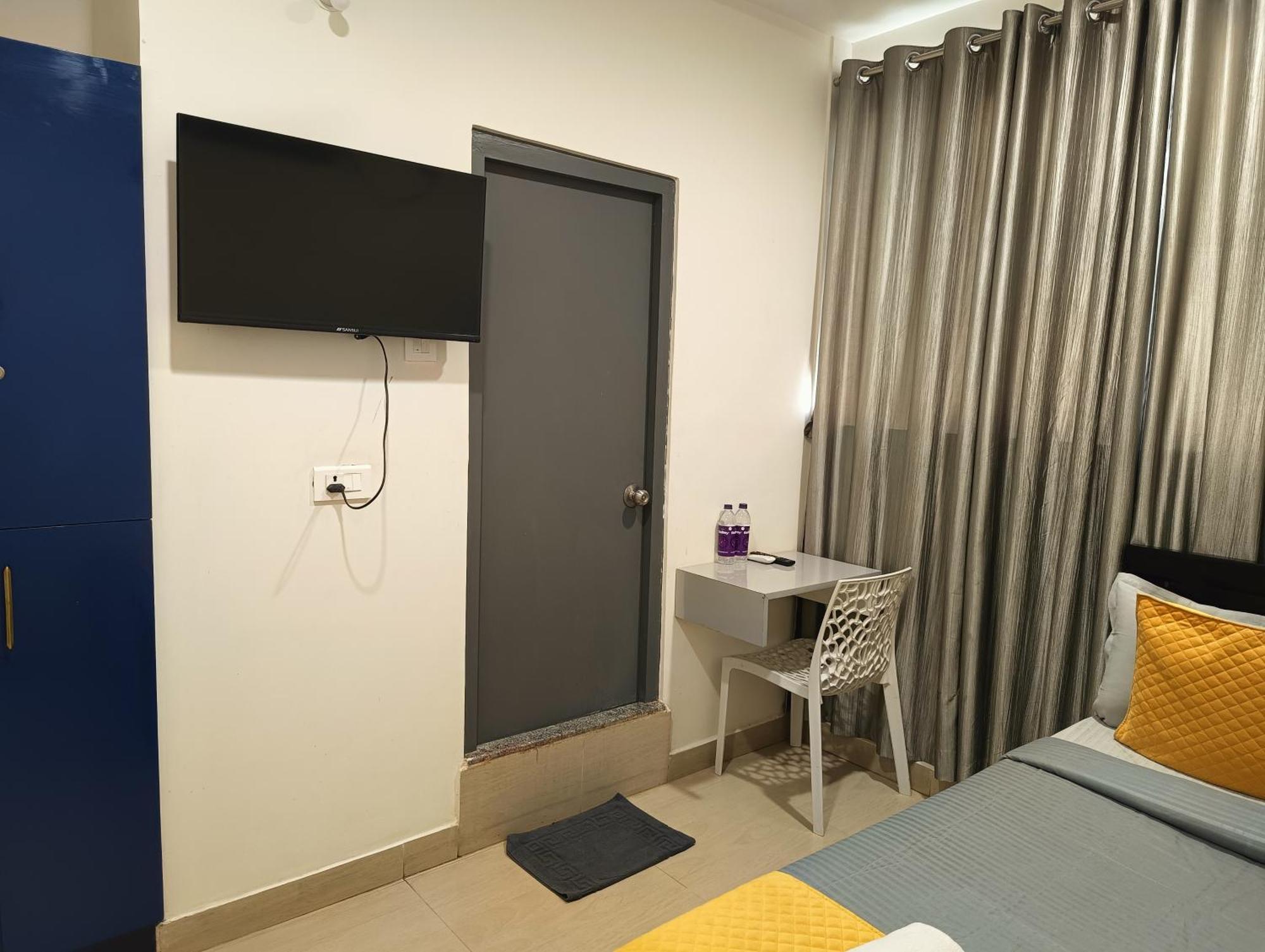 Yellow Bells Signature Hitec City Haïdarabad Extérieur photo